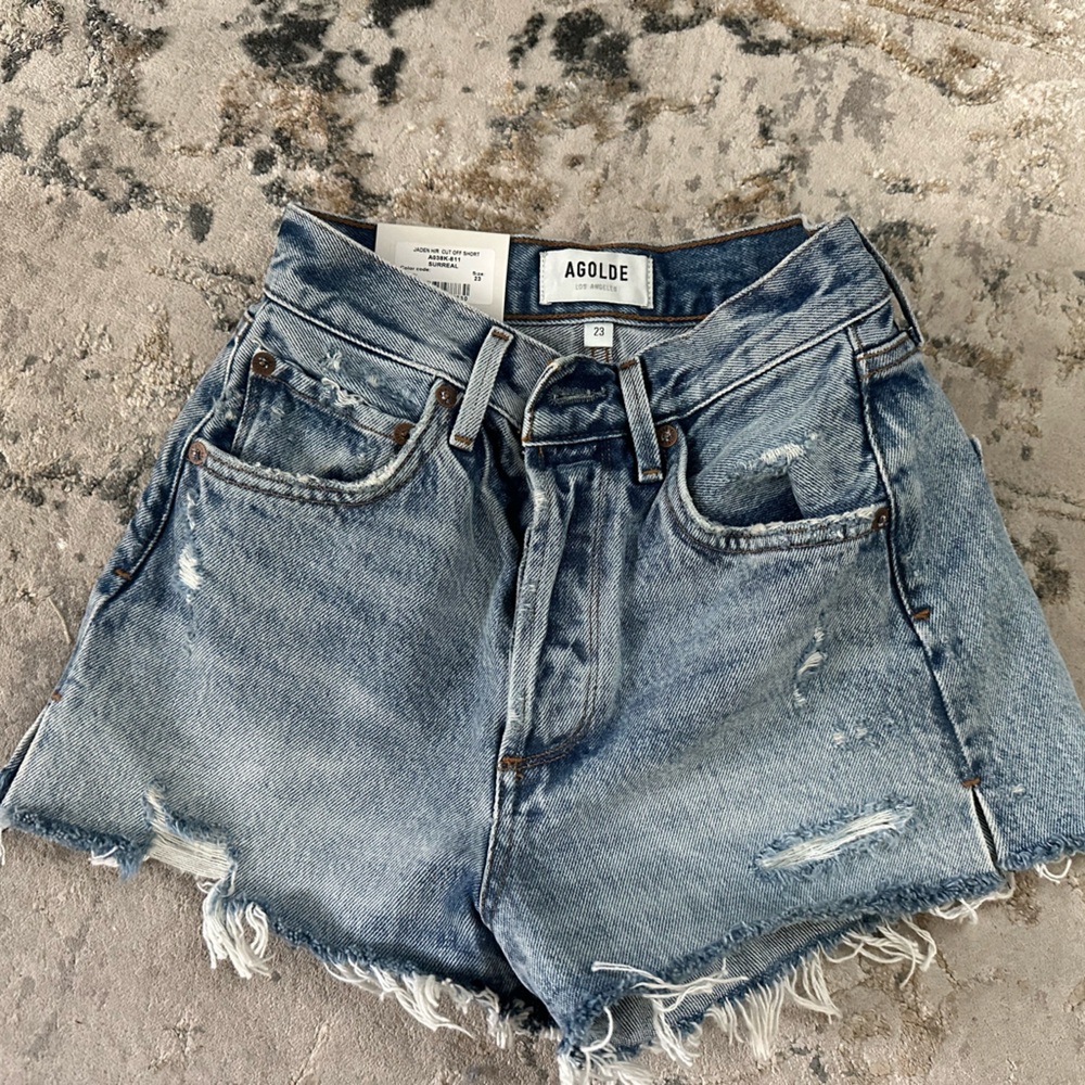 AGOLDE NWOT Jean shorts- Size 23